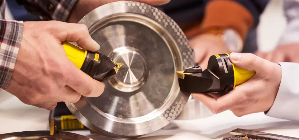 Prime Turning. Turning Reinvented. 2 t primeturning2 01